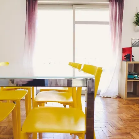 Spacious Apartment- Close To Beach And Town Centre Pensión