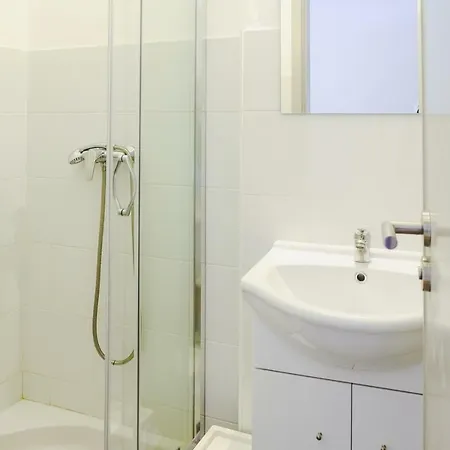 Spacious Apartment- Close To Beach And Town Centre Casa de hóspedes *