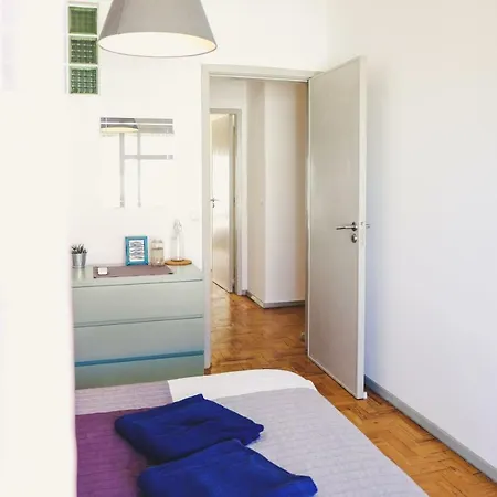 Spacious Apartment- Close To Beach And Town Centre Lagos