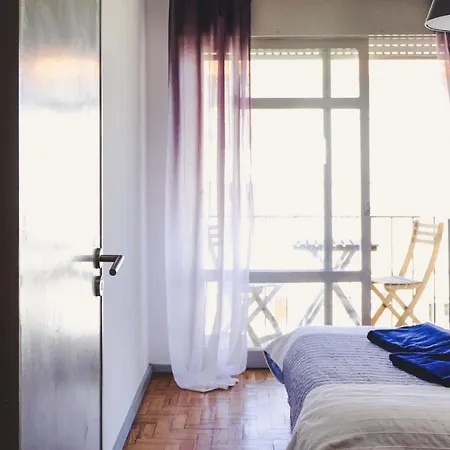 Гостевой дом Spacious Apartment- Close To Beach And Town Centre